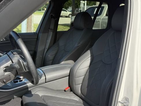 Used 2024 BMW X5 sDrive40i w/ Premium Package RWD image 16