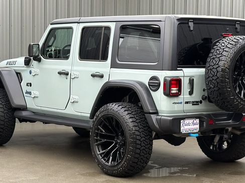 Used 2024 Jeep Wrangler Unlimited AWD/4WD image 3