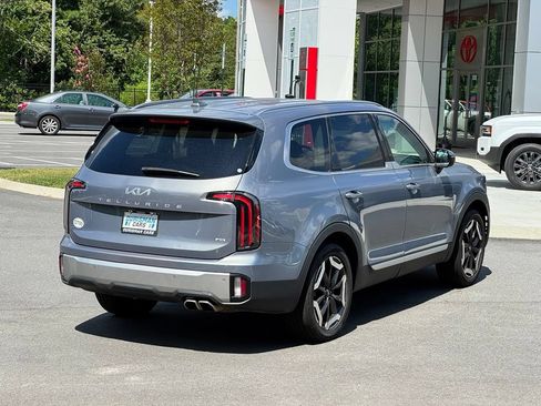 Used 2023 Kia Telluride EX AWD/4WD image 9