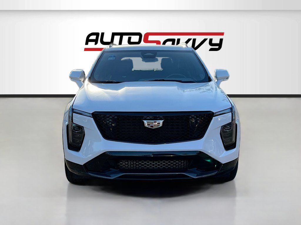 Used 2024 Cadillac XT4 Sport FWD image 2