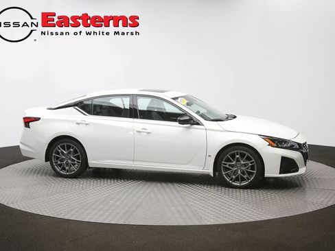 Used 2023 Nissan Altima 2.0 SR FWD image 45