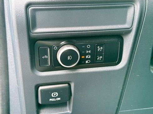 Used 2024 Ford F150 XL w/ Equipment Group 103A High RWD image 19