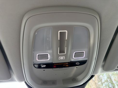 Certified 2025 Volvo XC60 B5 Plus image 27