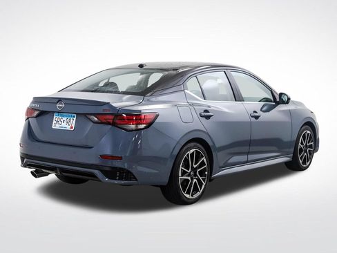 Used 2025 Nissan Sentra SR w/ SR Premium Package FWD image 5