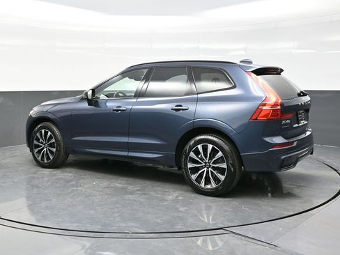 Used 2025 Volvo XC60 B5 Plus AWD/4WD image 4