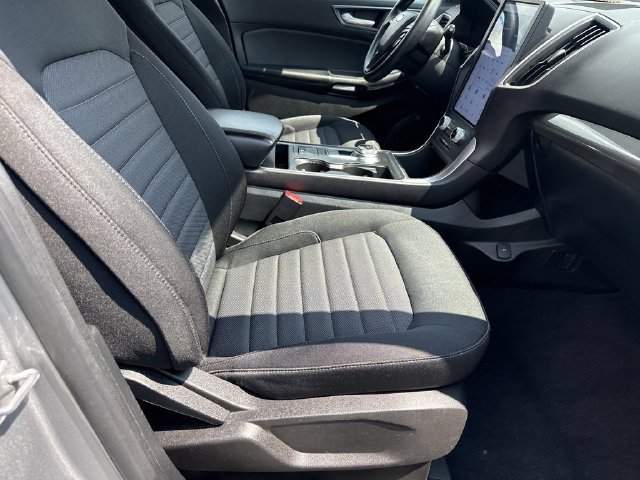 Used 2023 Ford Edge SE w/ Black Appearance Package AWD/4WD image 13