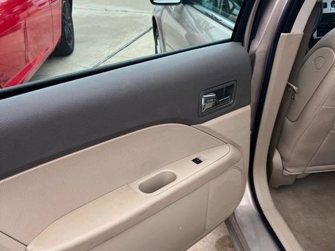 Used 2006 Mercury Milan Premier FWD image 6