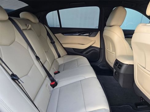 Used 2025 Cadillac CT5 Premium Luxury RWD image 31