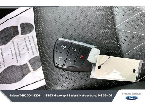 Used 2023 Buick Envision Avenir FWD image 9