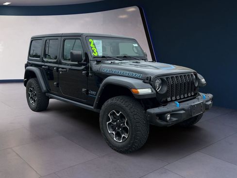 Used 2023 Jeep Wrangler Unlimited Rubicon 4xe w/ Steel Bumper Group AWD/4WD image 7