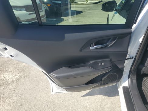 Used 2025 Toyota Prius FWD image 14