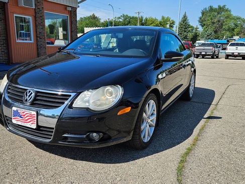 Used 2011 Volkswagen Eos Komfort FWD image 2