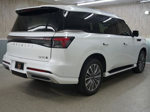 Used 2025 INFINITI QX80 Luxe image 10