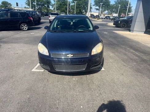 Used 2011 Chevrolet Impala LT FWD image 8