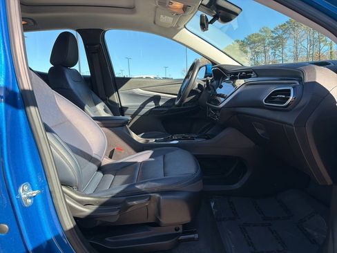 Used 2022 Chevrolet Bolt EUV Premier w/ Sun & Sound Package image 35