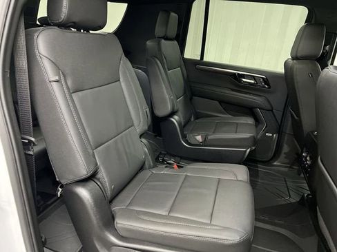 New 2026 Chevrolet Suburban LT w/ Comfort Package image 27