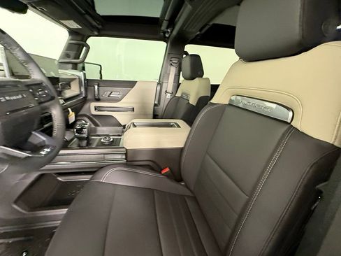 New 2026 GMC Hummer EV SUV image 12