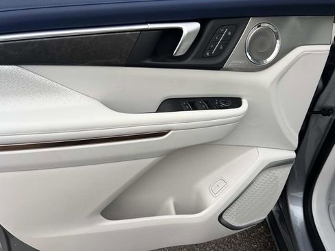 New 2026 Buick Enclave Avenir image 16