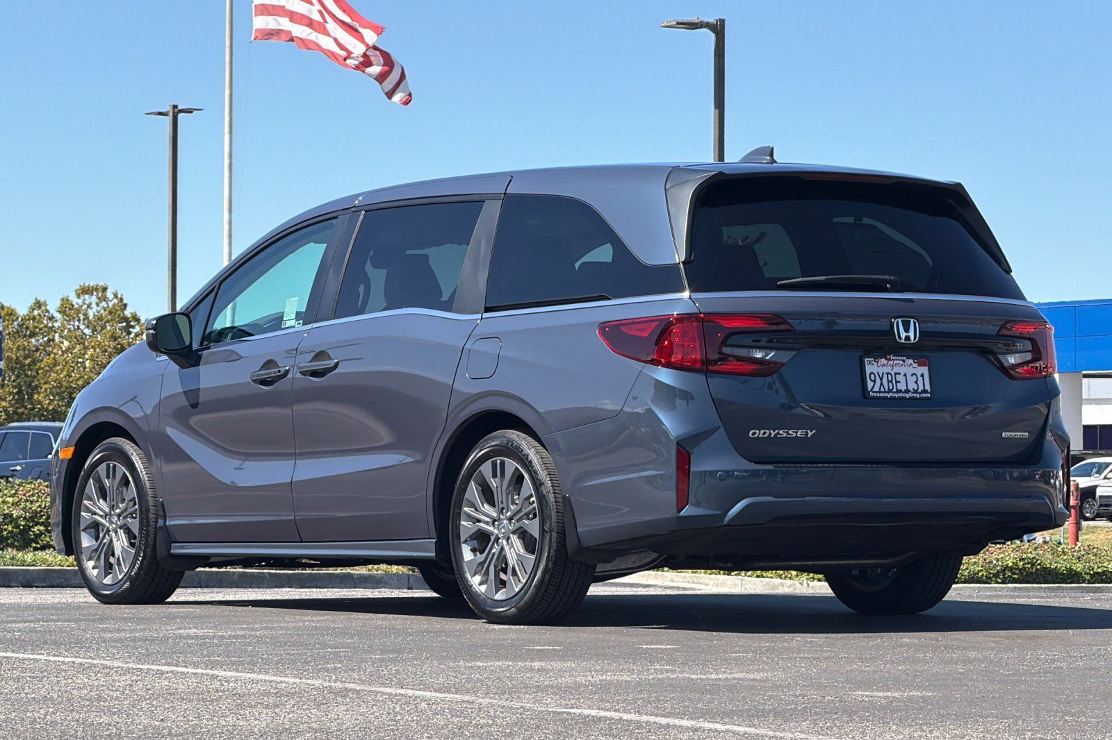Used 2026 Honda Odyssey Touring image 6
