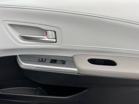 New 2026 Toyota Sienna XLE AWD/4WD image 19