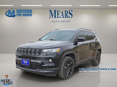 Used 2023 Jeep Compass Latitude w/ Convenience Group AWD/4WD image 1