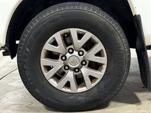 Used 2015 Toyota Tacoma 4x4 Double Cab w/ SR5 Package image 26