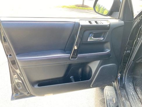 Used 2020 Toyota 4Runner TRD Off-Road AWD/4WD image 20