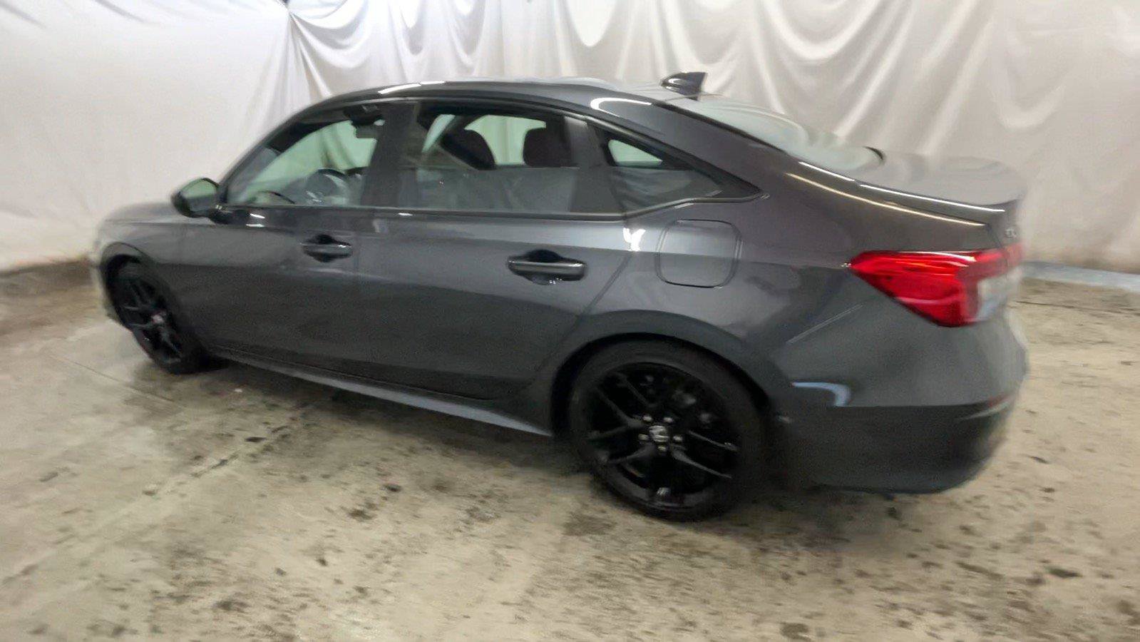 Used 2024 Honda Civic Sport image 11