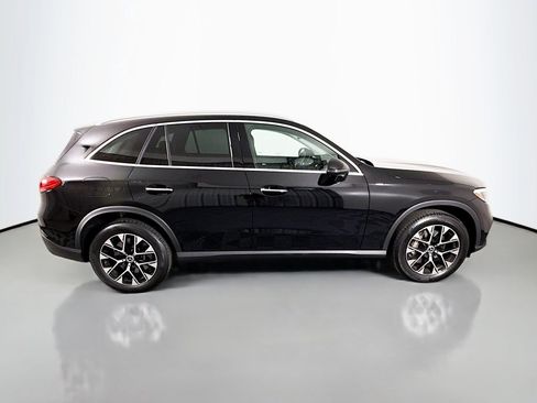 Used 2025 Mercedes-Benz GLC 350e 4MATIC image 8