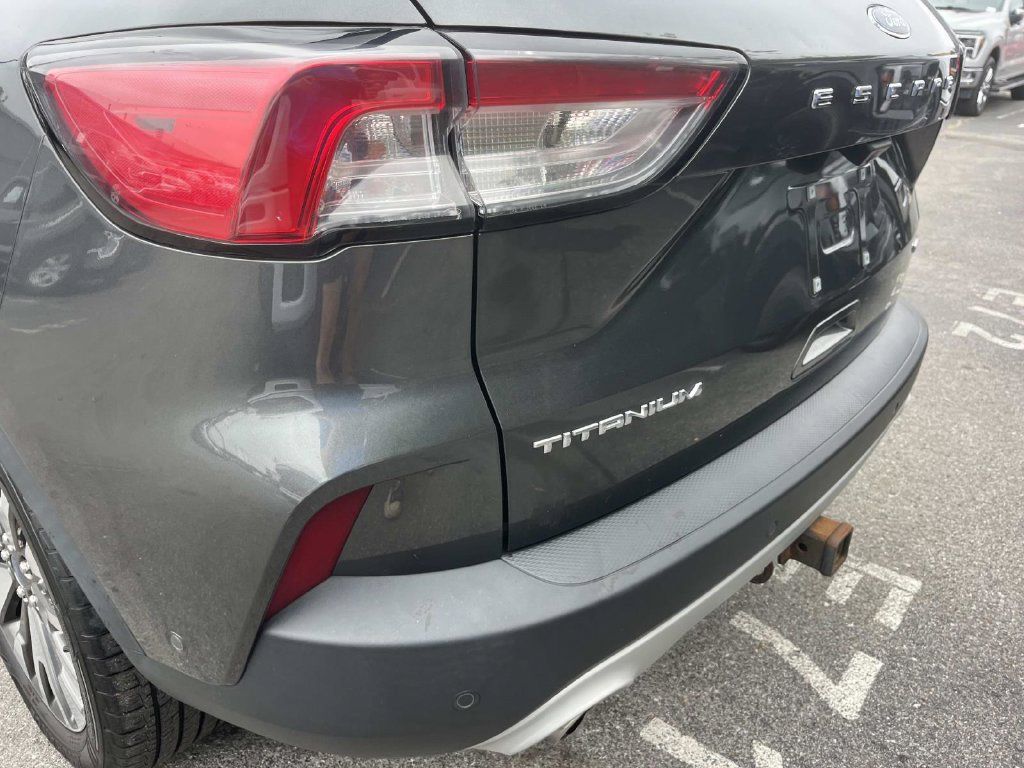 Used 2020 Ford Escape Titanium AWD/4WD image 12