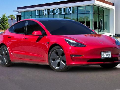 Used 2023 Tesla Model 3 Standard Range RWD image 2