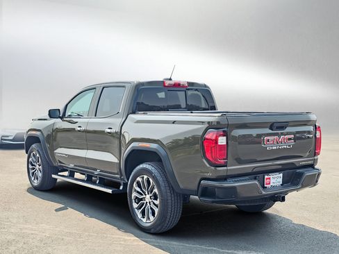Used 2023 GMC Canyon Denali AWD/4WD image 3