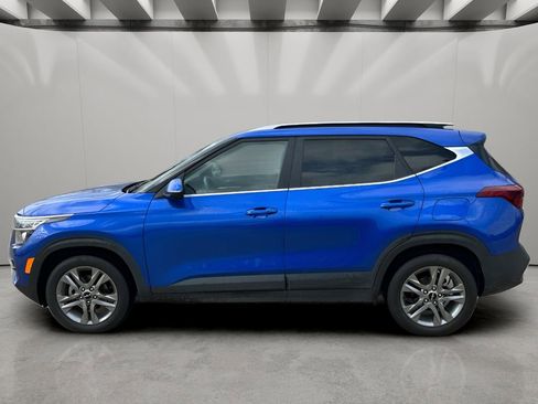 Used 2022 Kia Seltos S FWD image 2