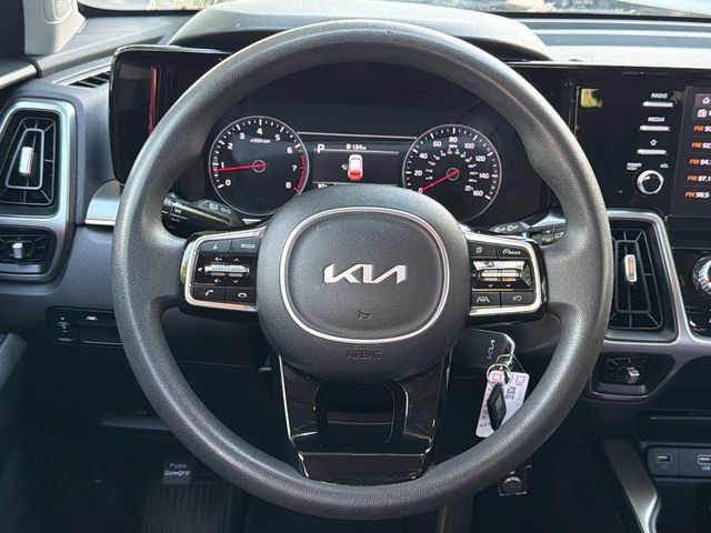 Used 2023 Kia Sorento LX FWD image 23