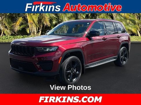 Used 2024 Jeep Grand Cherokee Altitude AWD/4WD image 1