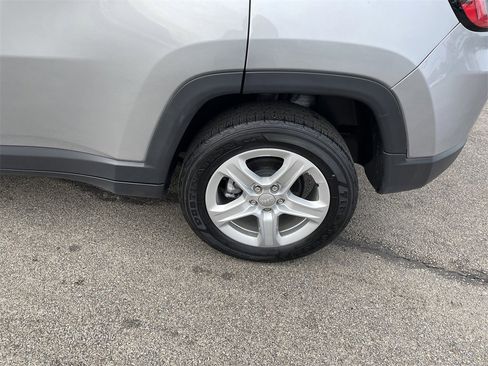 Used 2023 Jeep Compass Sport image 10