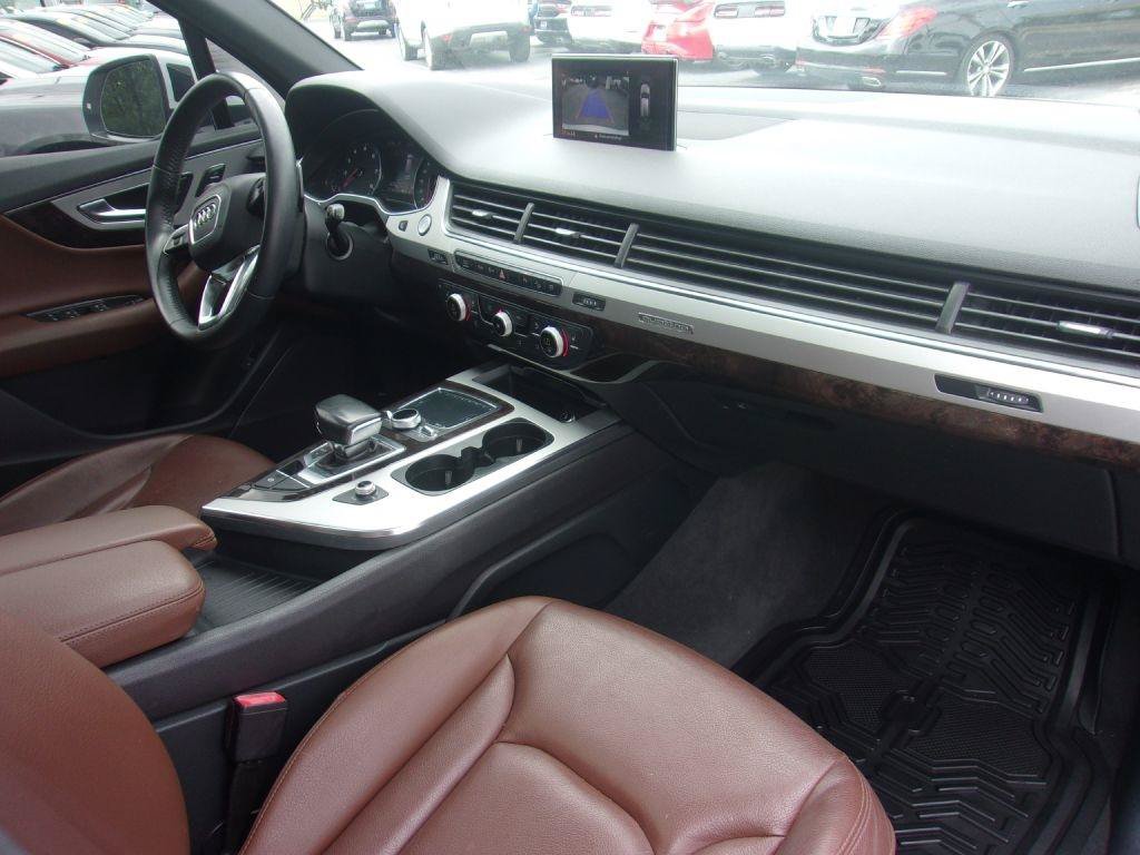 Used 2019 Audi Q7 2.0T Premium w/ Convenience Package AWD/4WD image 17