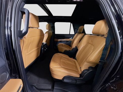 Used 2022 Ford Expedition Max Platinum image 19