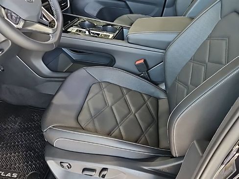 New 2026 Volkswagen Atlas SE image 30