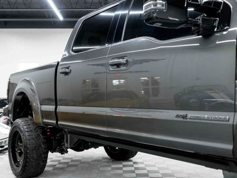 Used 2017 Ford F250 Platinum w/ Platinum Ultimate Package AWD/4WD image 22