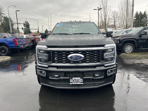 Used 2024 Ford F450 Platinum image 2