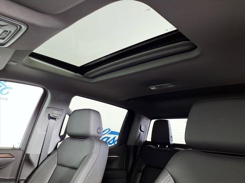 New 2026 GMC Sierra 1500 SLT image 6