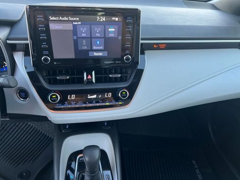 Used 2022 Toyota Corolla XSE FWD image 15