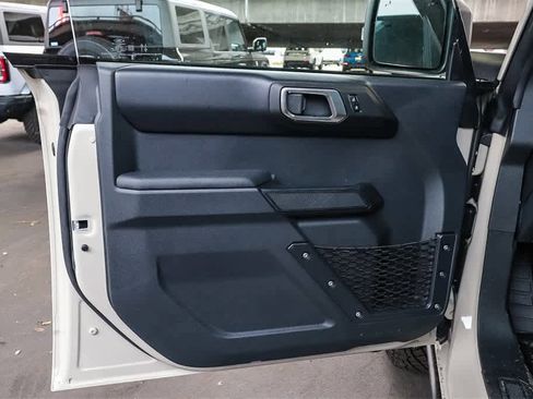 New 2025 Ford Bronco Badlands image 24