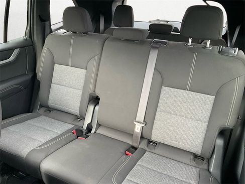 Used 2025 GMC Acadia Elevation image 9