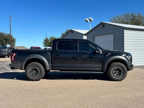 Used 2018 Ford F150 Raptor w/ Equipment Group 802A Luxury image 4