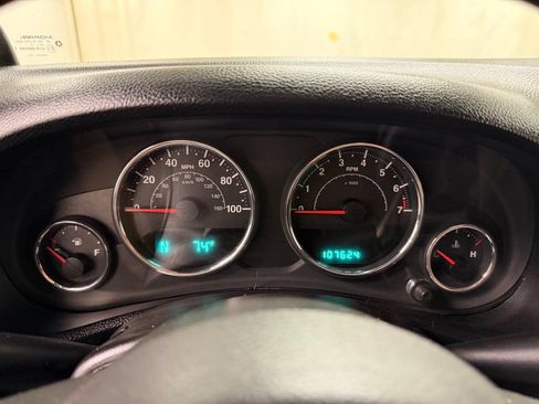 Used 2011 Jeep Wrangler Sport AWD/4WD image 19