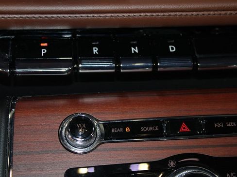 Used 2024 Lincoln Aviator Reserve w/ Equipment Group 201A image 47