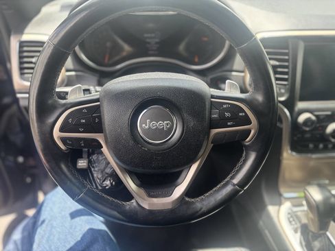 Used 2017 Jeep Grand Cherokee Limited w/ Luxury Group II AWD/4WD image 12