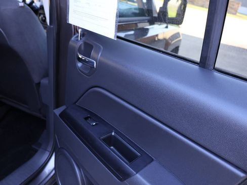 Used 2014 Jeep Patriot Latitude AWD/4WD image 25